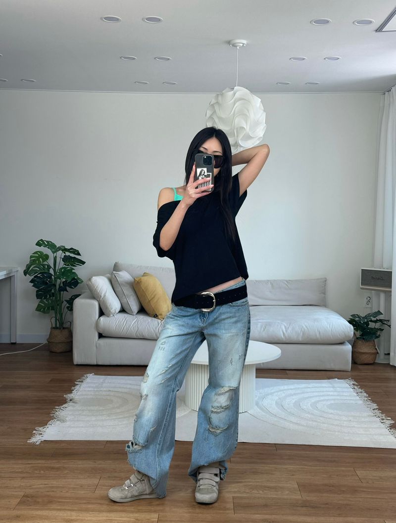 loose v neck tee