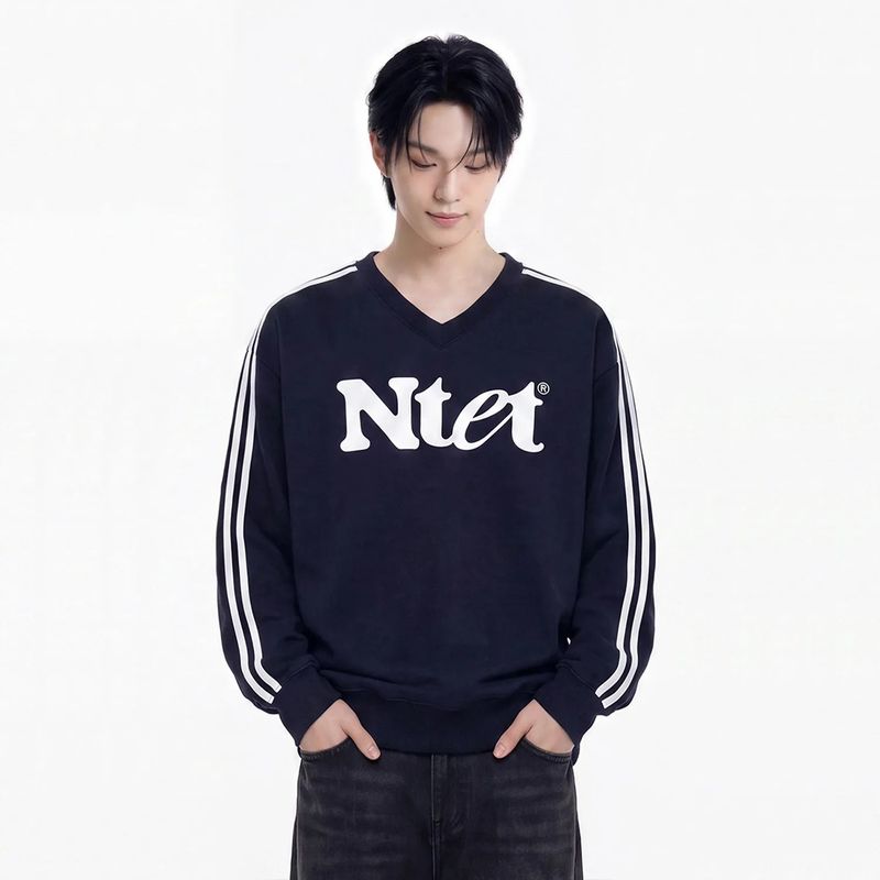 NTET（エヌティーイーティー）の「グルーヴ ロゴ トラック ブイネック スウェットシャツ (4color)（トップス）」