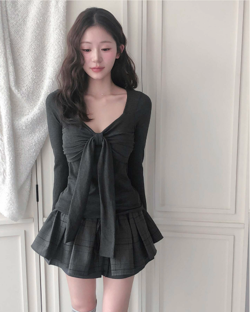 cloudemotion(クラウドエモーション)の「apple deep shirring ribbon glam top(Tops)」