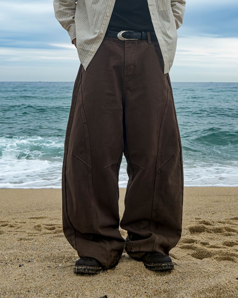Orbit cut wide cotton pants
