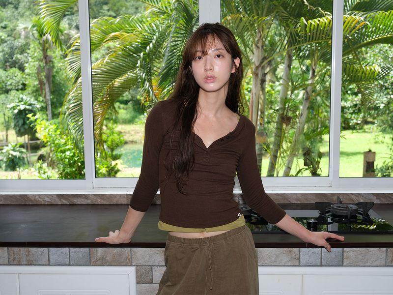 3/4 Rib Henley Neck Button T (Brown)