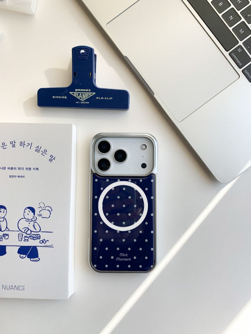 [MADE]ネイビーホワイトドット エポキシ シルバー MagSafe iPhoneケース