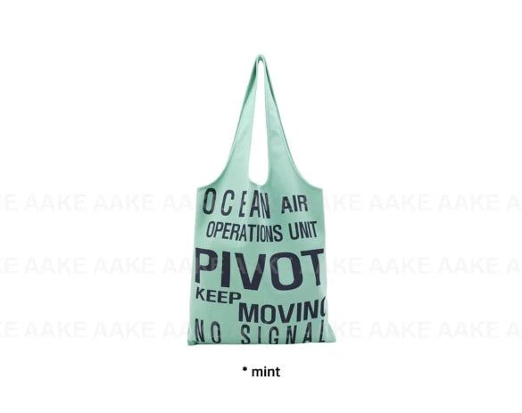 BOLD TYPO SWEAT BAG