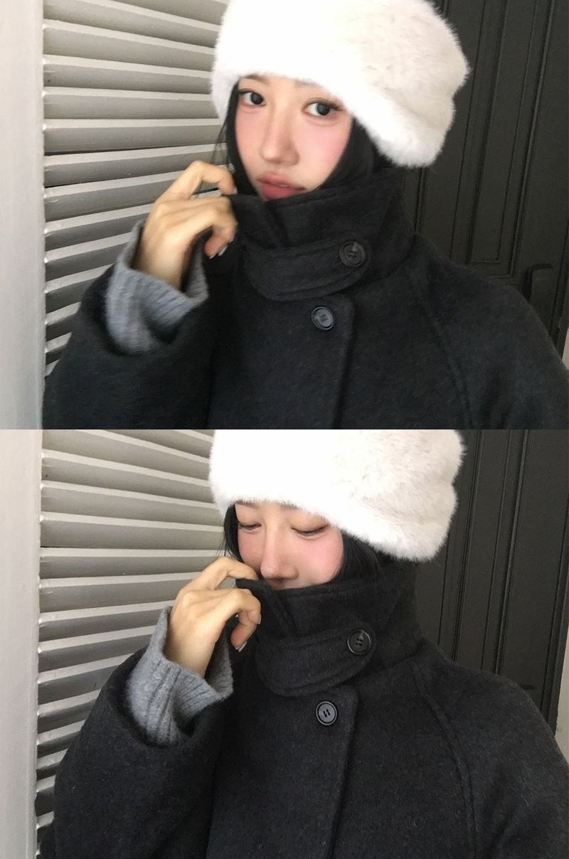 [ORIGINAL] HOLES HIGH NECK MEDIUM COAT