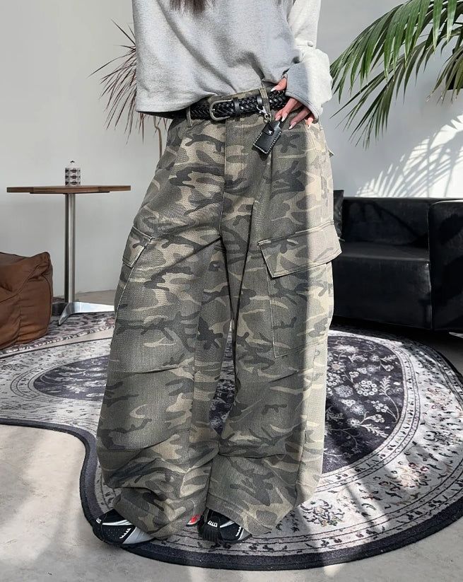 Ruiff Wide Cargo Pants