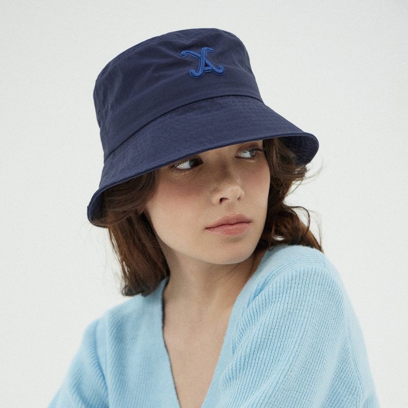 VA Curved Logo Nylon Bucket Hat / Navy
