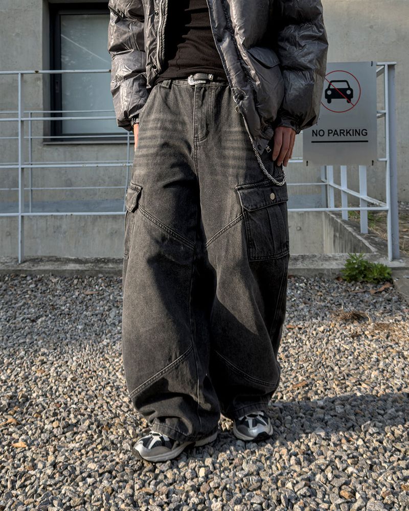 Curt Cut Cargo Wide Denim