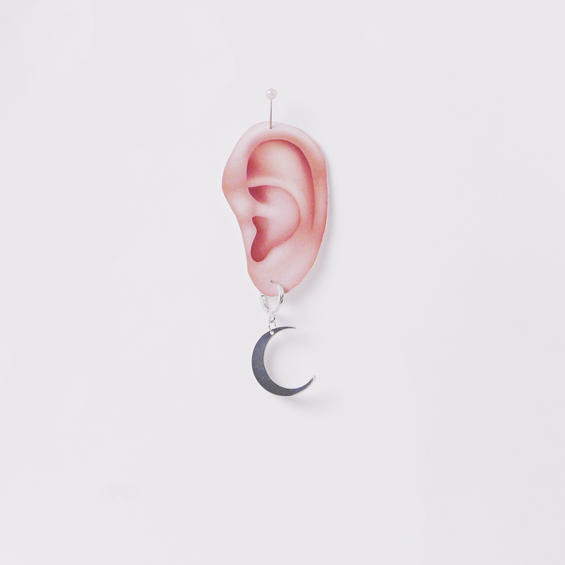 三日月ピアス｜Crescent earrings