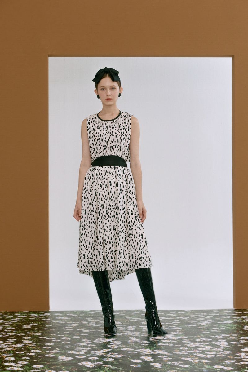 ROMANCHIC(ロマンシック)の「Back slit dress(Dresses)」
