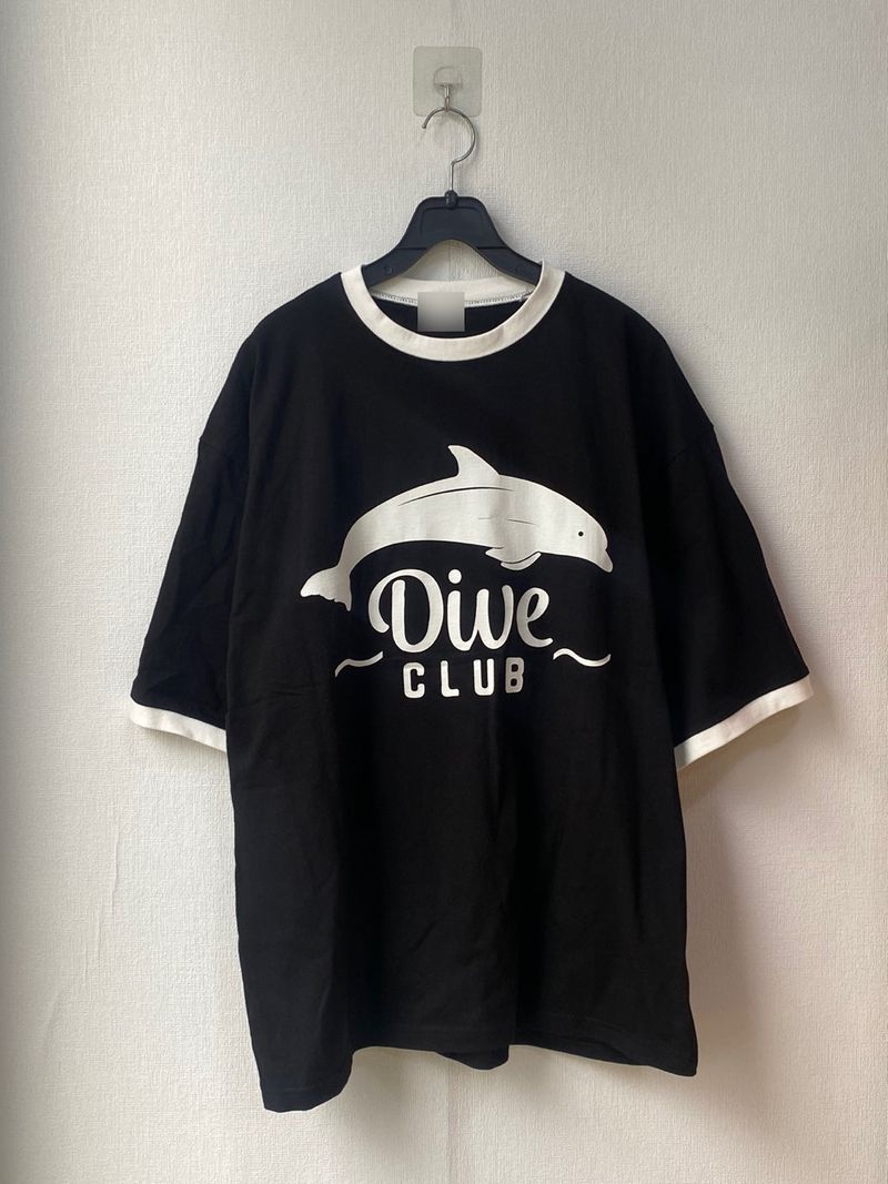 dolphin half T