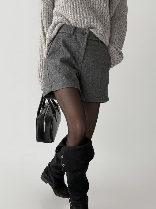 Leaf Wool High Shorts