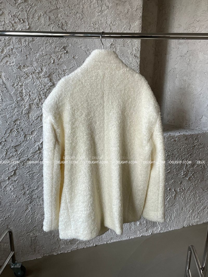 Soft and overfit blazer jacket