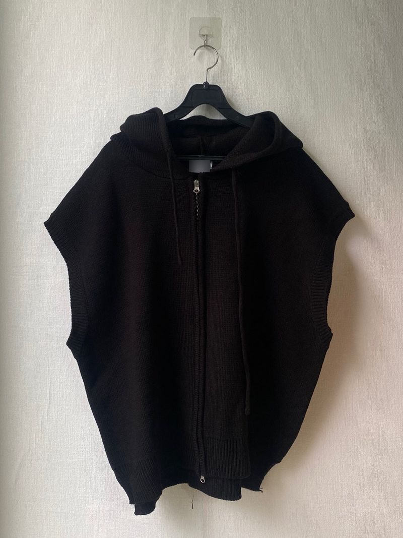 Two Way Over Hooded Knit Vest 3C