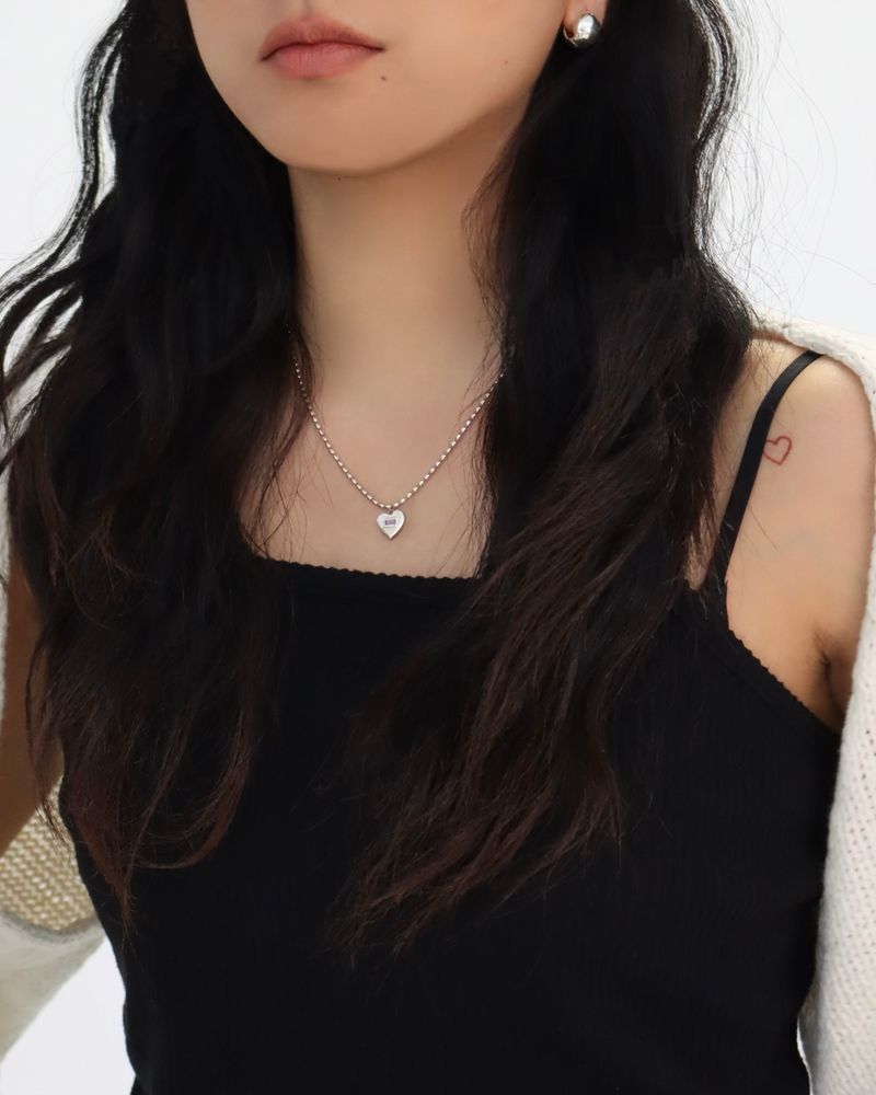 moi moi(モイモイ)の「Love square necklace _ eggball ver(Accessories)」