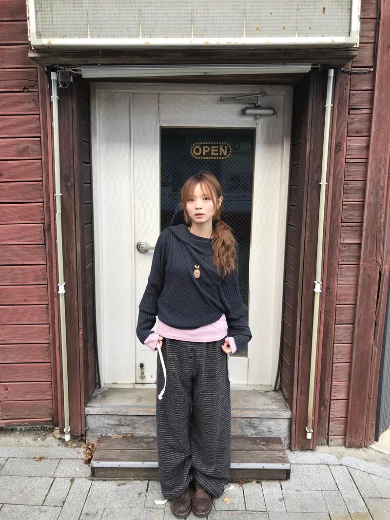 oka off-shoulder hoodie