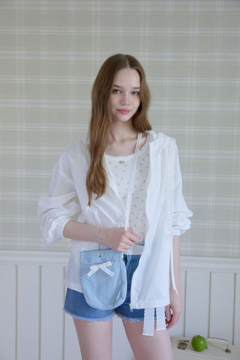 CUDDLY LINE LACE WINDBREAKER
