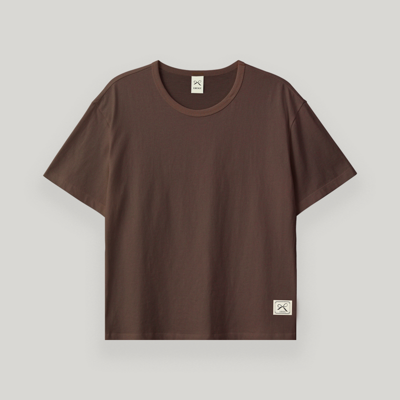 UBEIGE(ユーベイジ)の「Brown Basic T-Shirt(Tops)」
