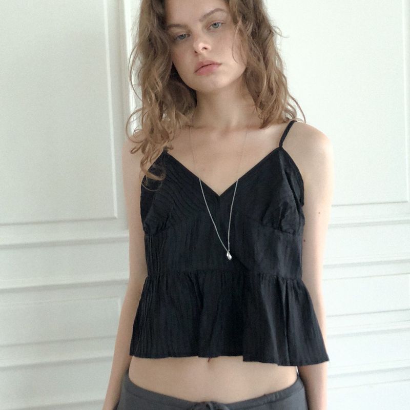 Maga sleeveless blouse (black)
