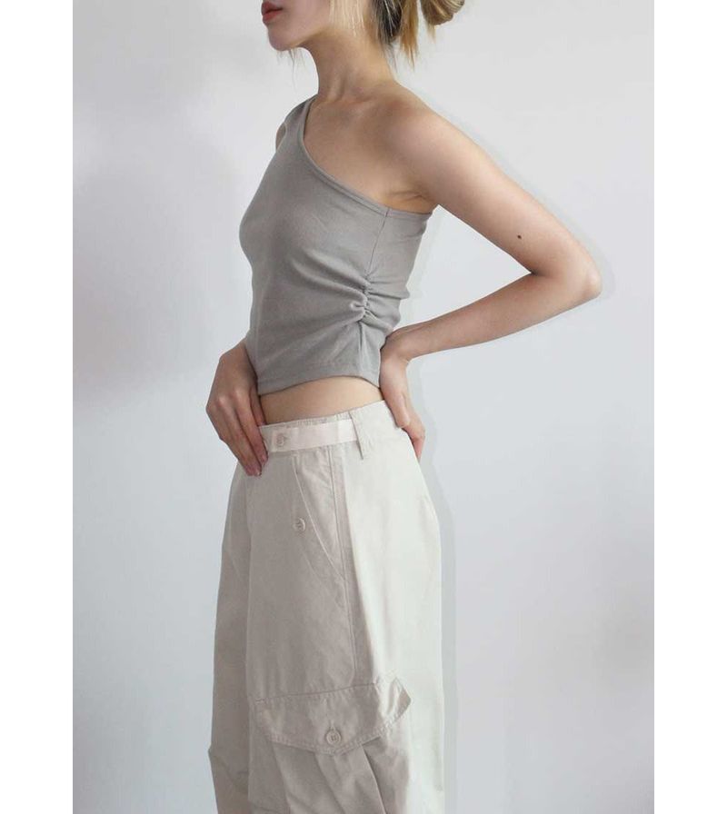 CUT OUT SHIRRING SLEEVELESS