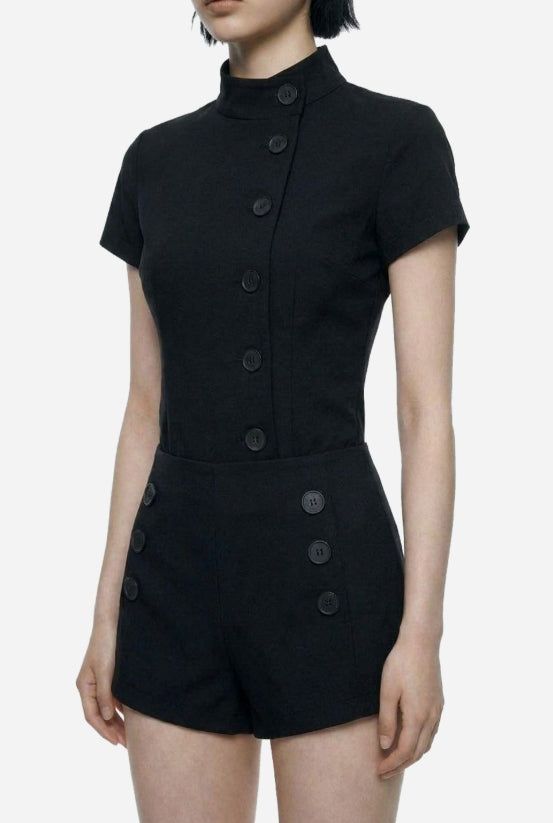 Mode button t-shirt