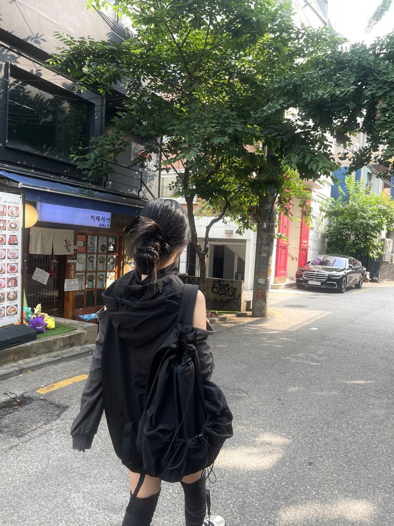 shoulder slit wind anorak hood