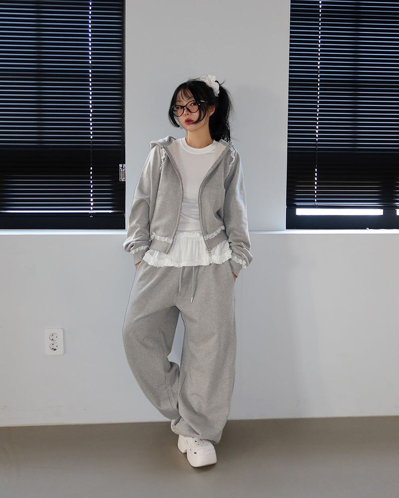 Levit Frill Lace Jogger Pants