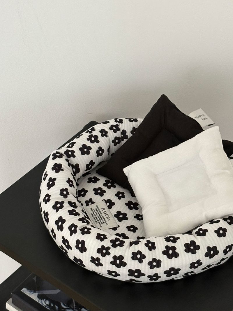 Black Flower basket