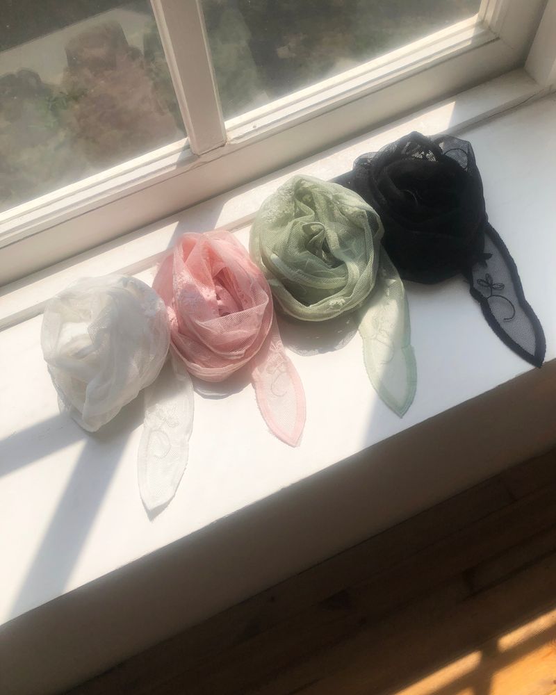 Bunch Flower Lace Scarf