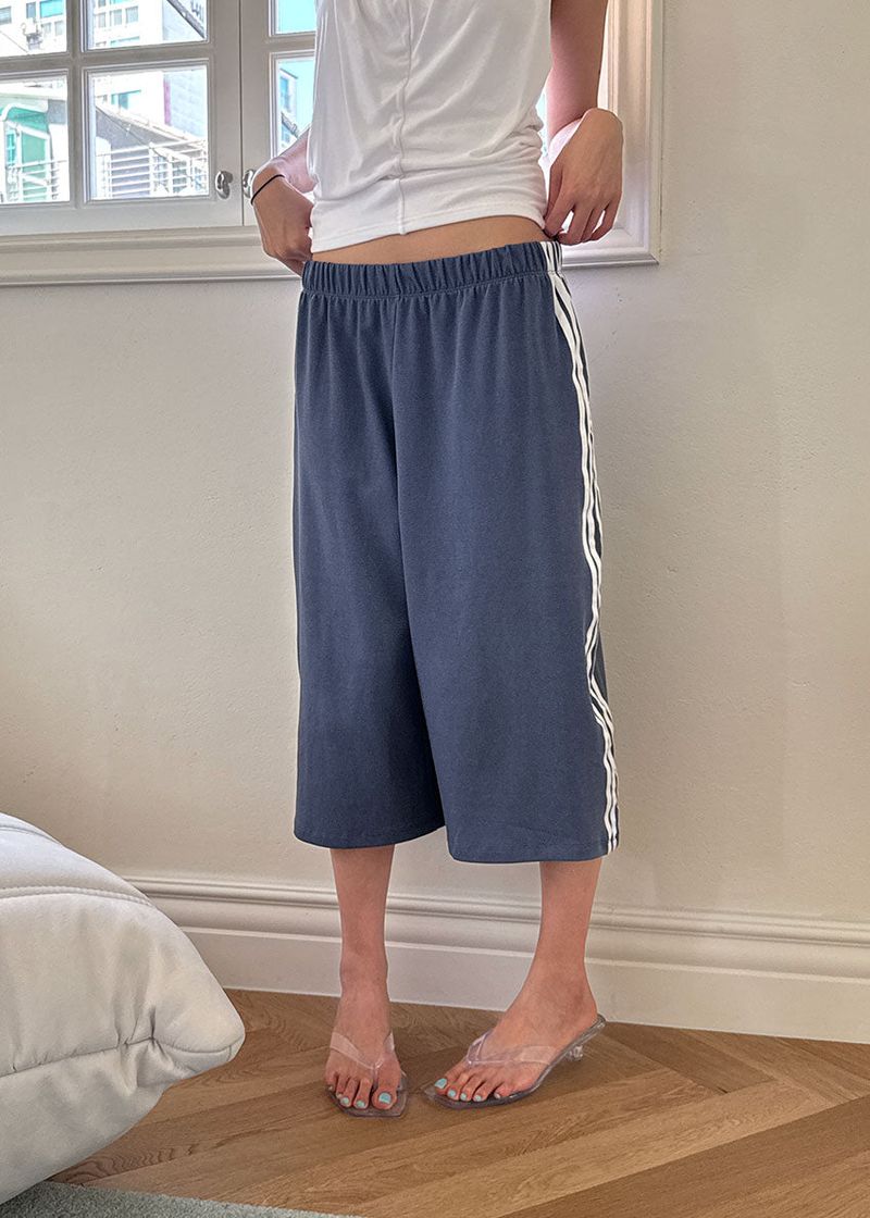TRACK TAPE BERMUDA PANTS