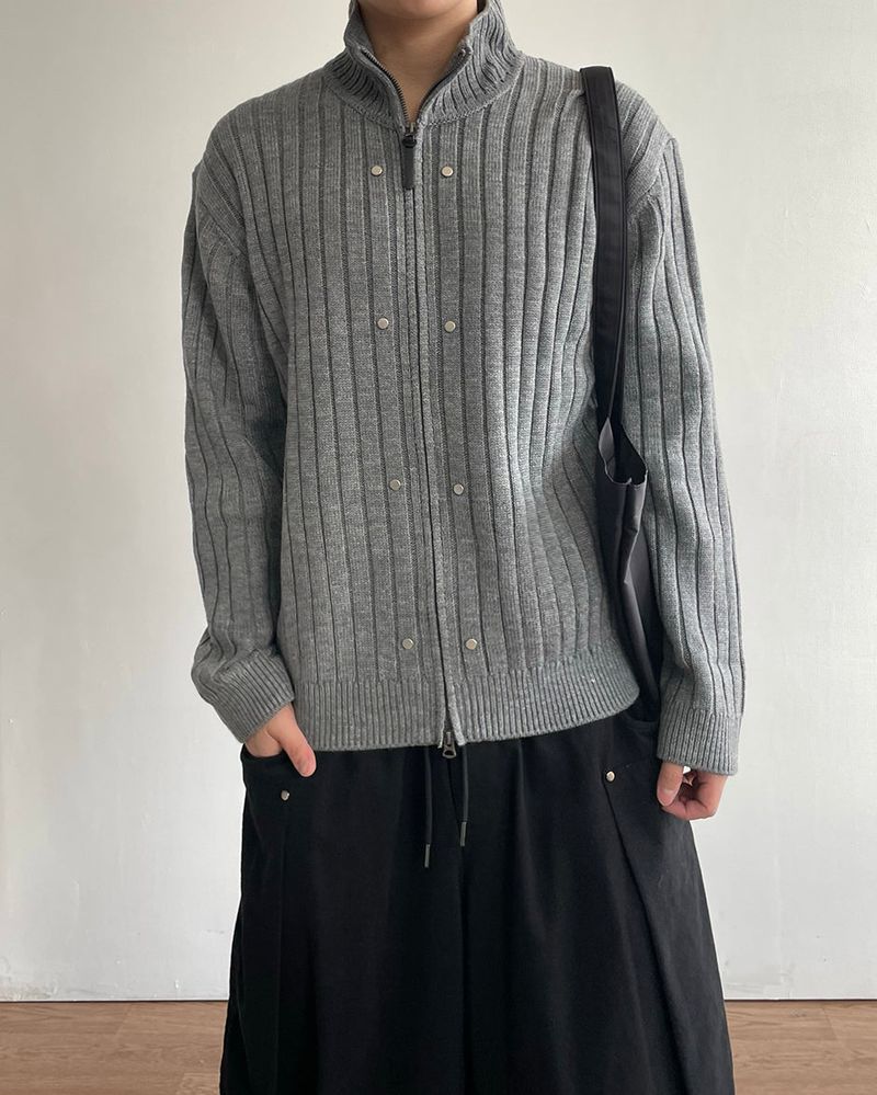 Dot Rivet Ribbed Knit Zip-up