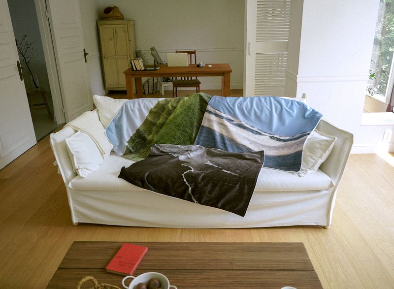 nature pillow blanket - mono seaside