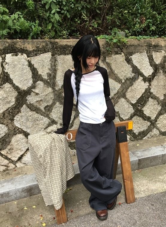 Riore Raglan Long Sleeve Tee