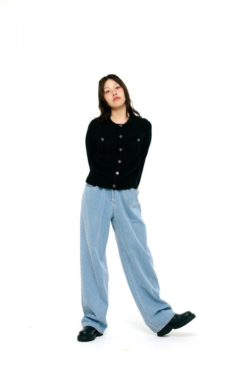 BUCKLE PIN TUCK DENIM WIDE PANTS