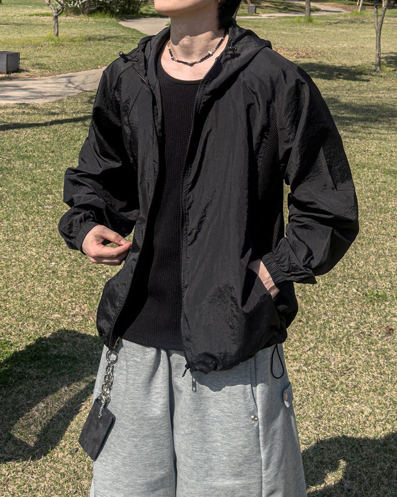 Insert Mesh Hood Windbreaker