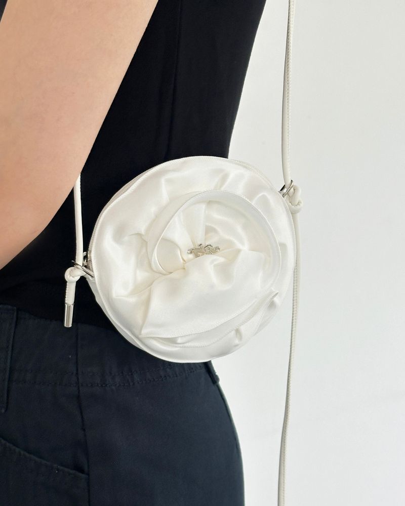 Nareaf pouch bag (ivory)