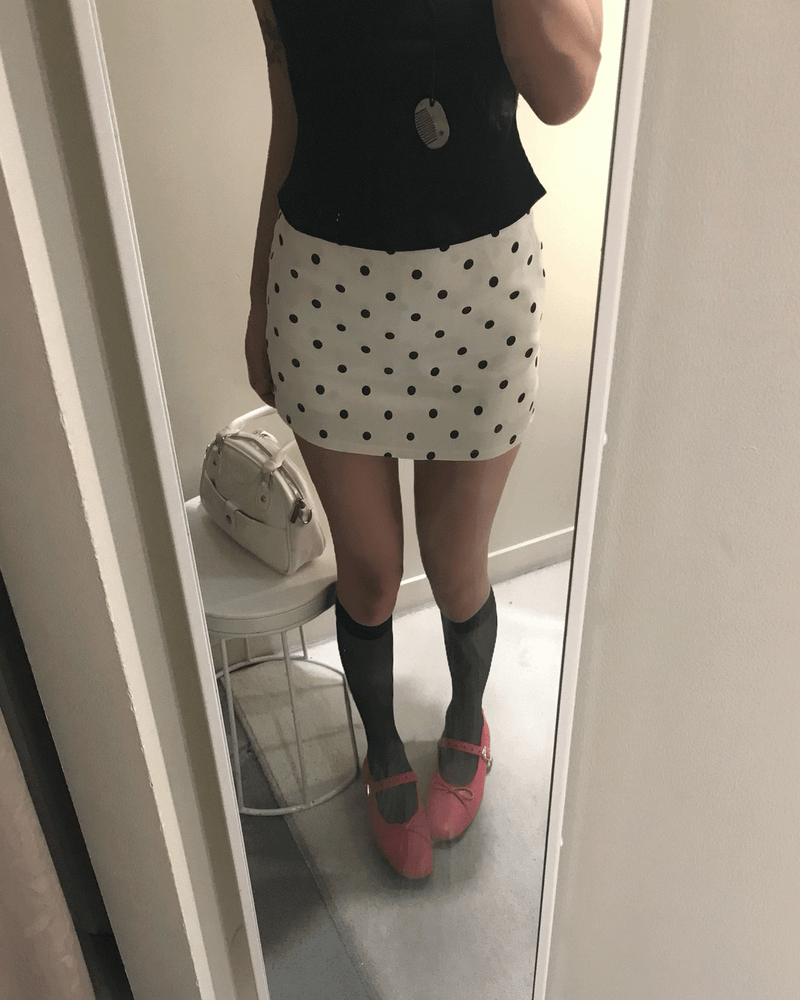 GUSTA（グスタ）の「French Glow Dot Satin Mini Skirt（Skirts）」