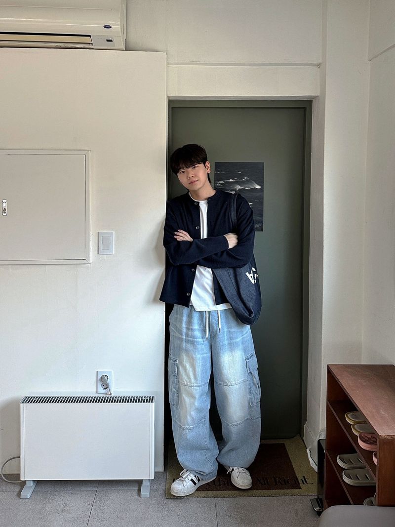 More Cut Cargo Brush Denim Pants