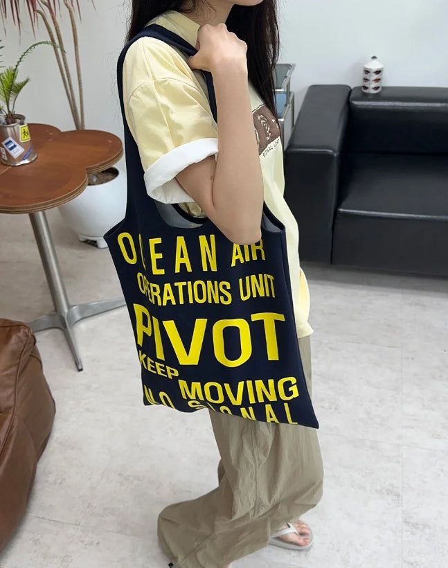 ティヴェン レタリング ショルダー バッグ