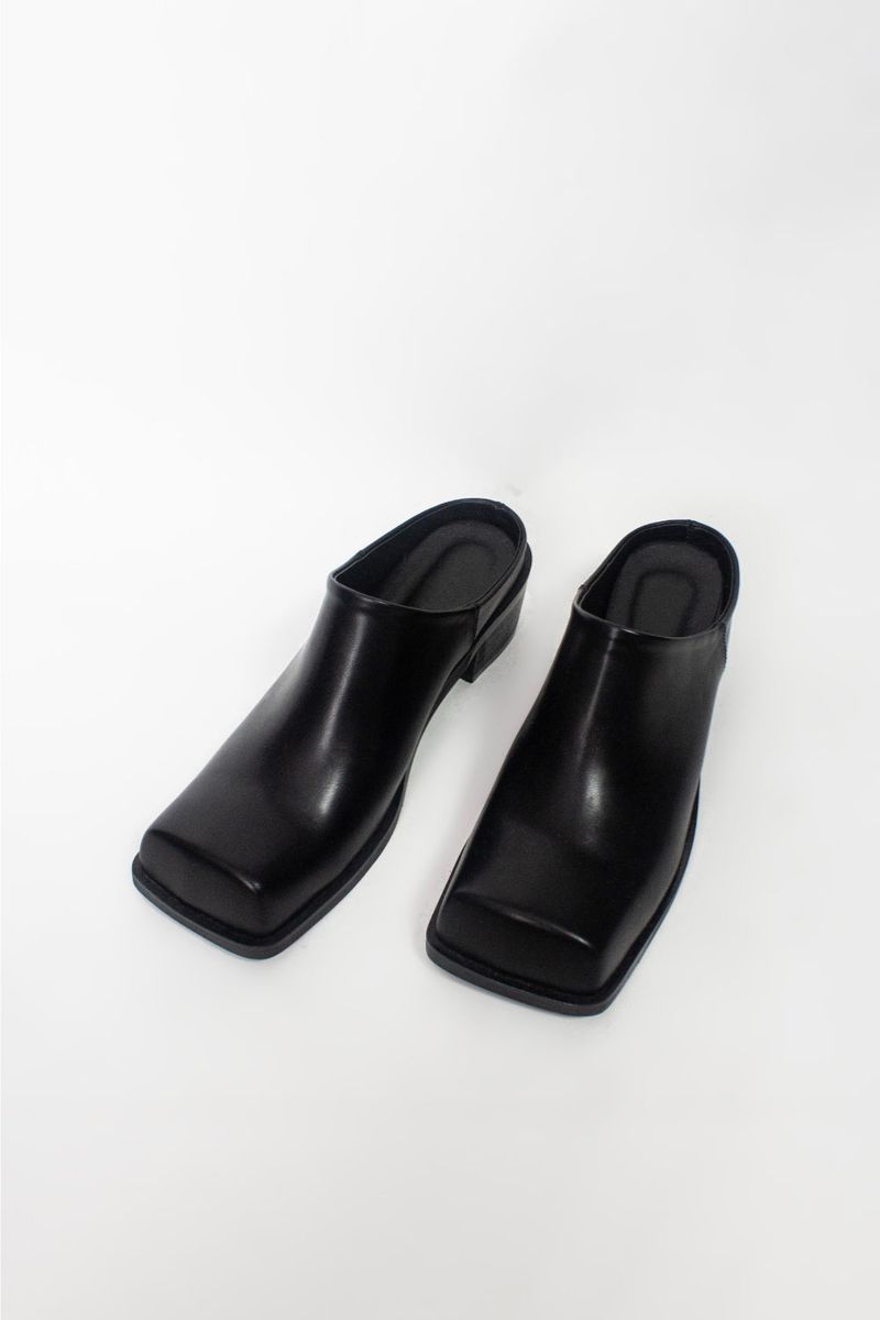 Square Plat Mule (2 color)
