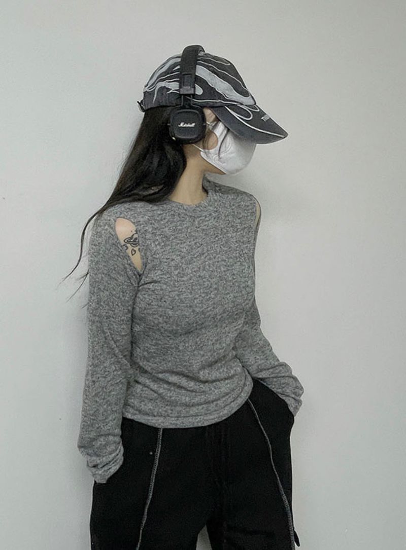cut out shoulder long sleeve