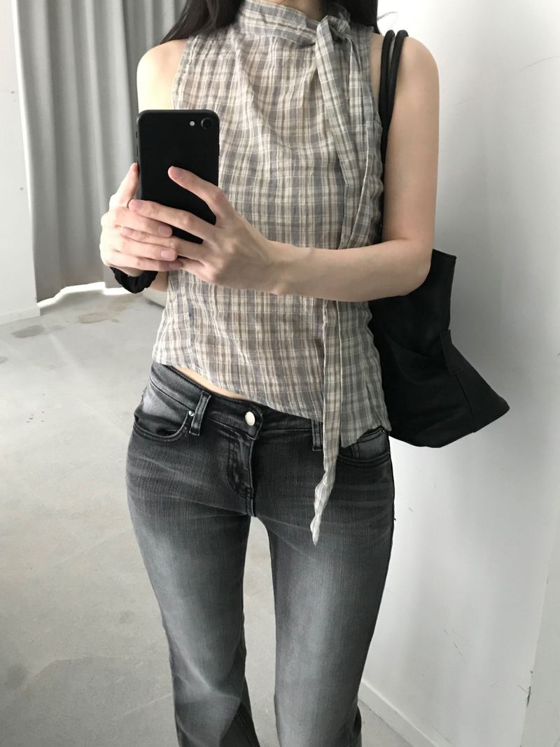 Check halter top (2 colors)