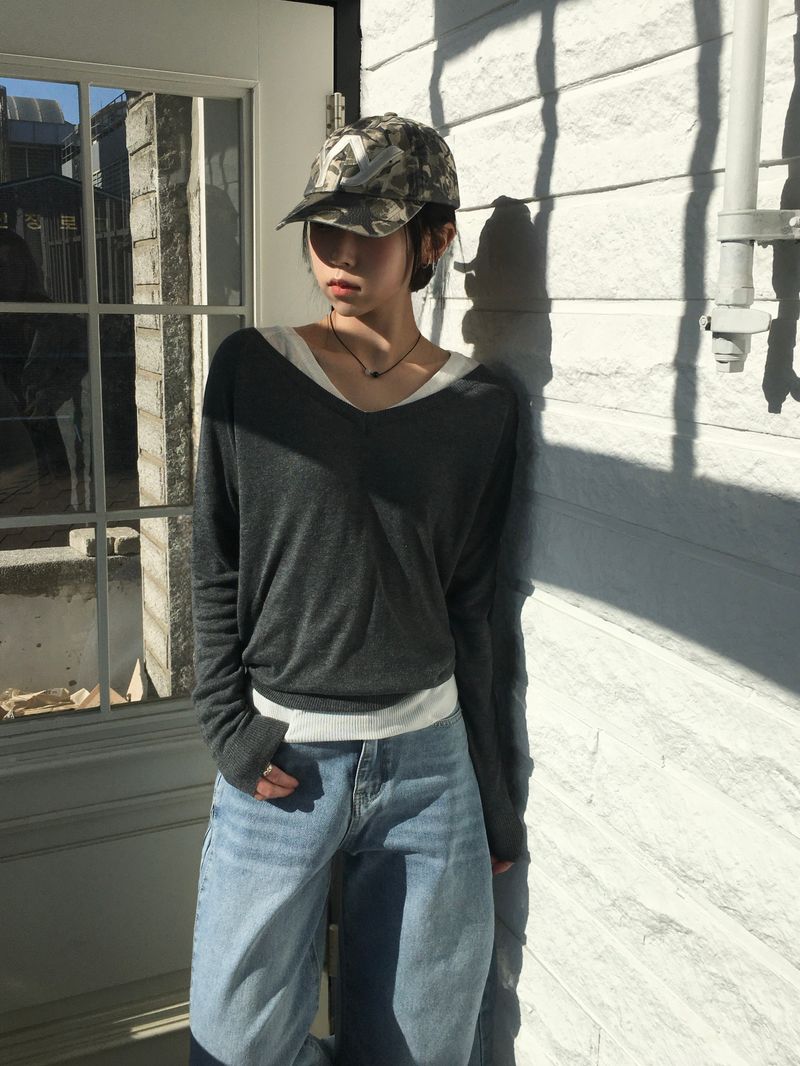 Deep V-neck see-through knit (6c)