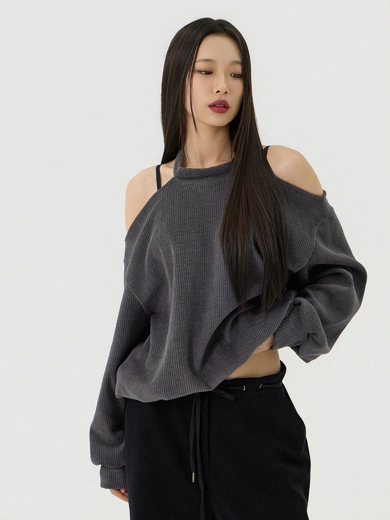 vadefy(ベイディフィー)の「Cutout Halter Neck Sweat Long T-Shirt, Charcoal(Tops)」