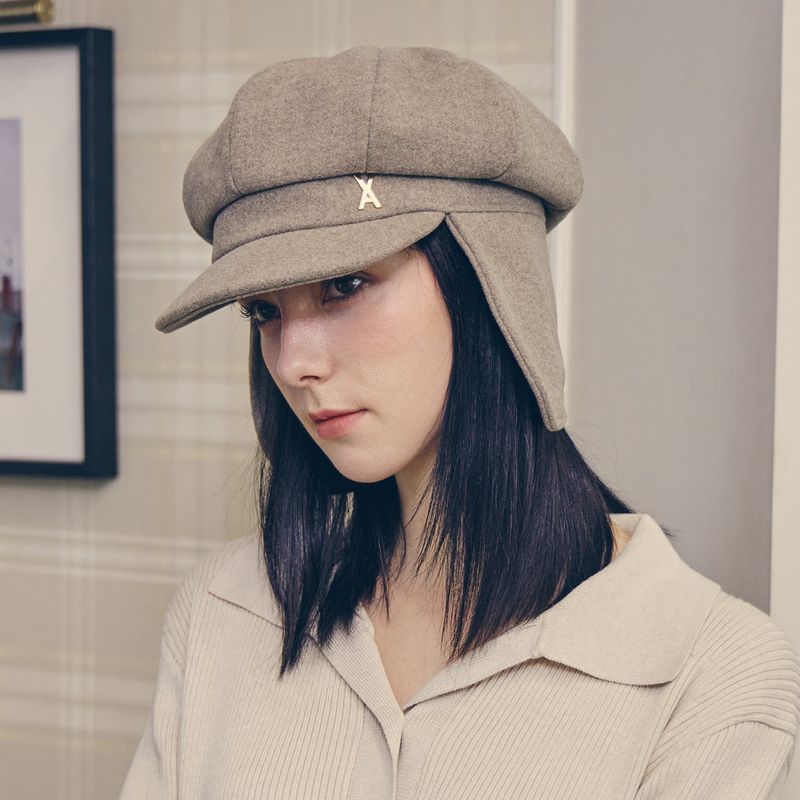 VA Stud Fly Newsboy Cap / Beige