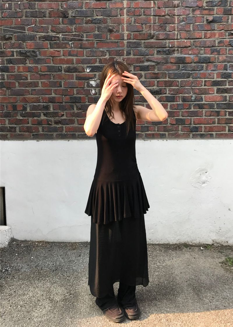 FLARE SLEEVELESS OS TOP