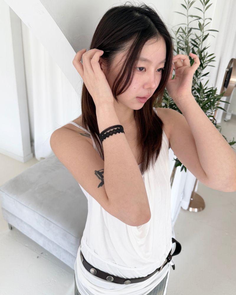 Lace Heart Line Bangle