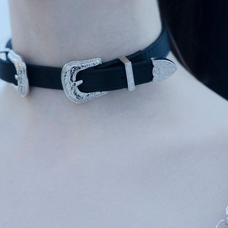1 7 double buckle choker