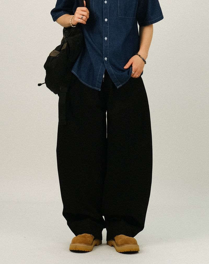 BEE Curved Line Pin-tuck Balloon Pants