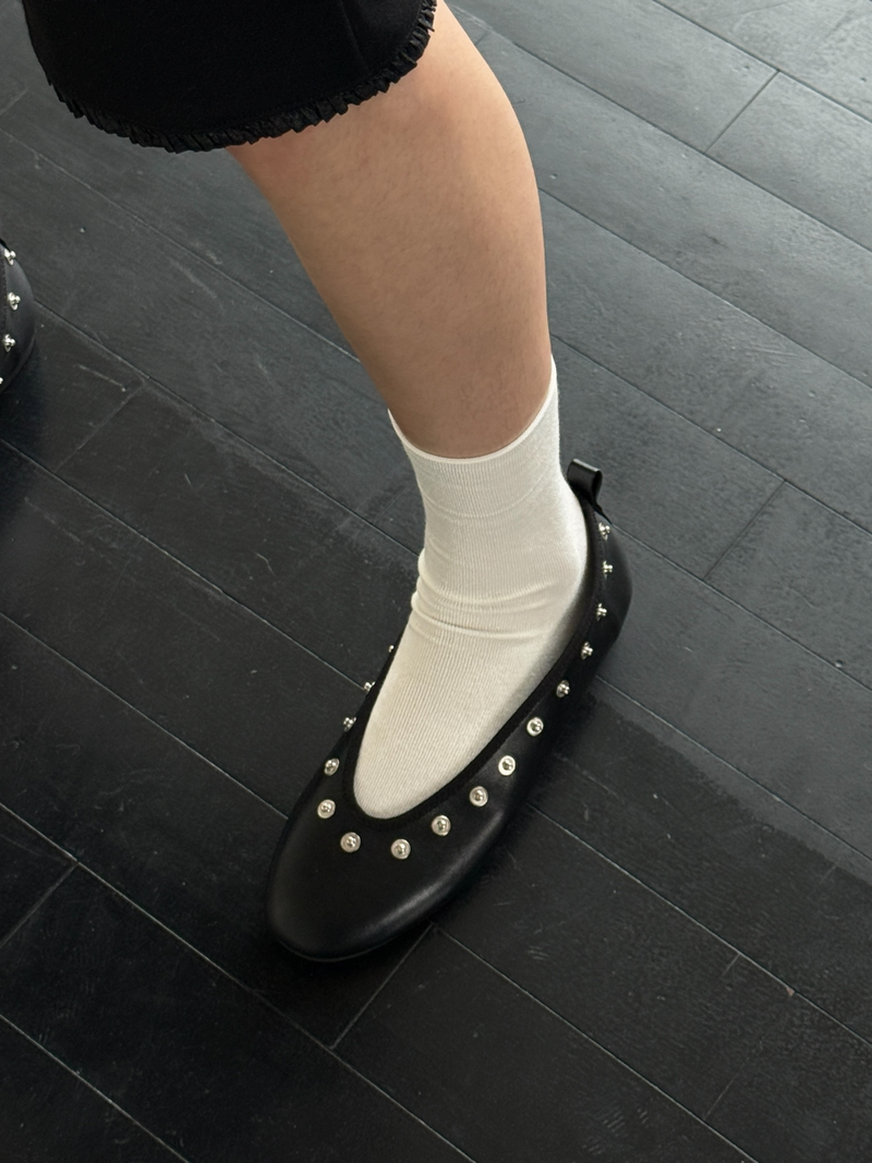 stud soft flat shoes