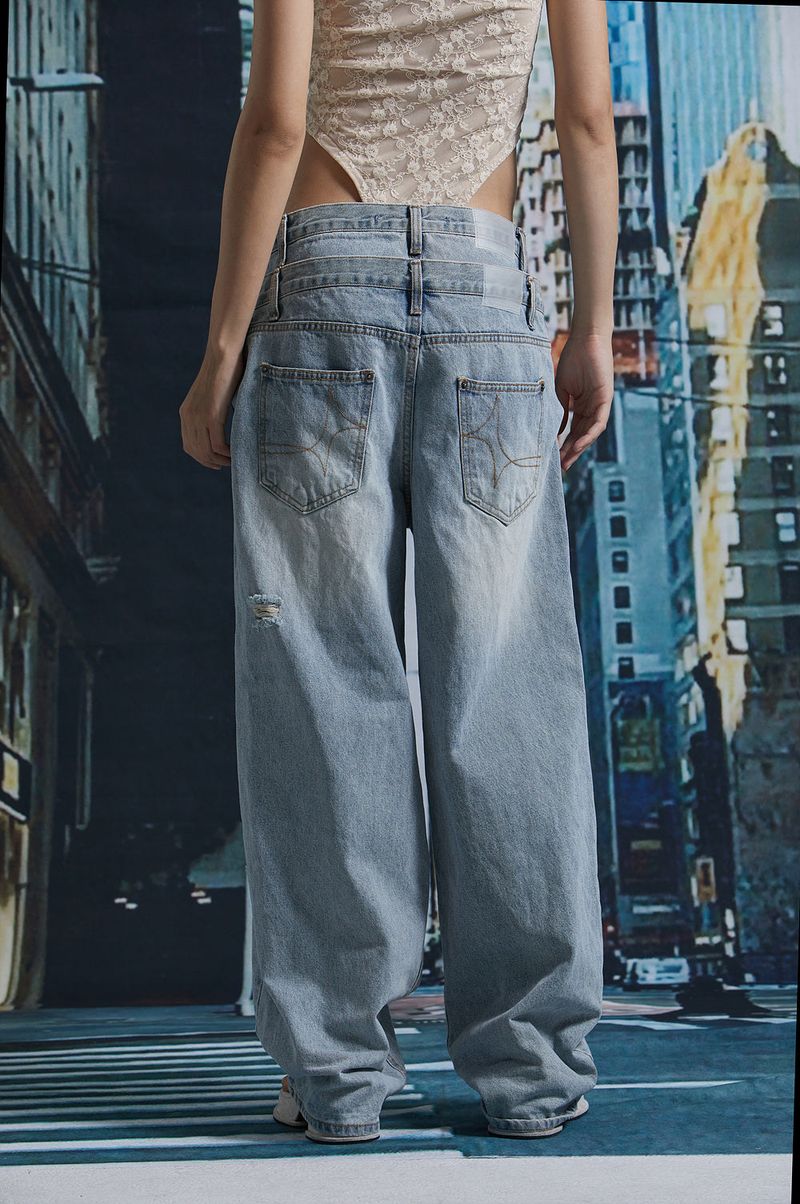 FOLDING SAGGING DENIM